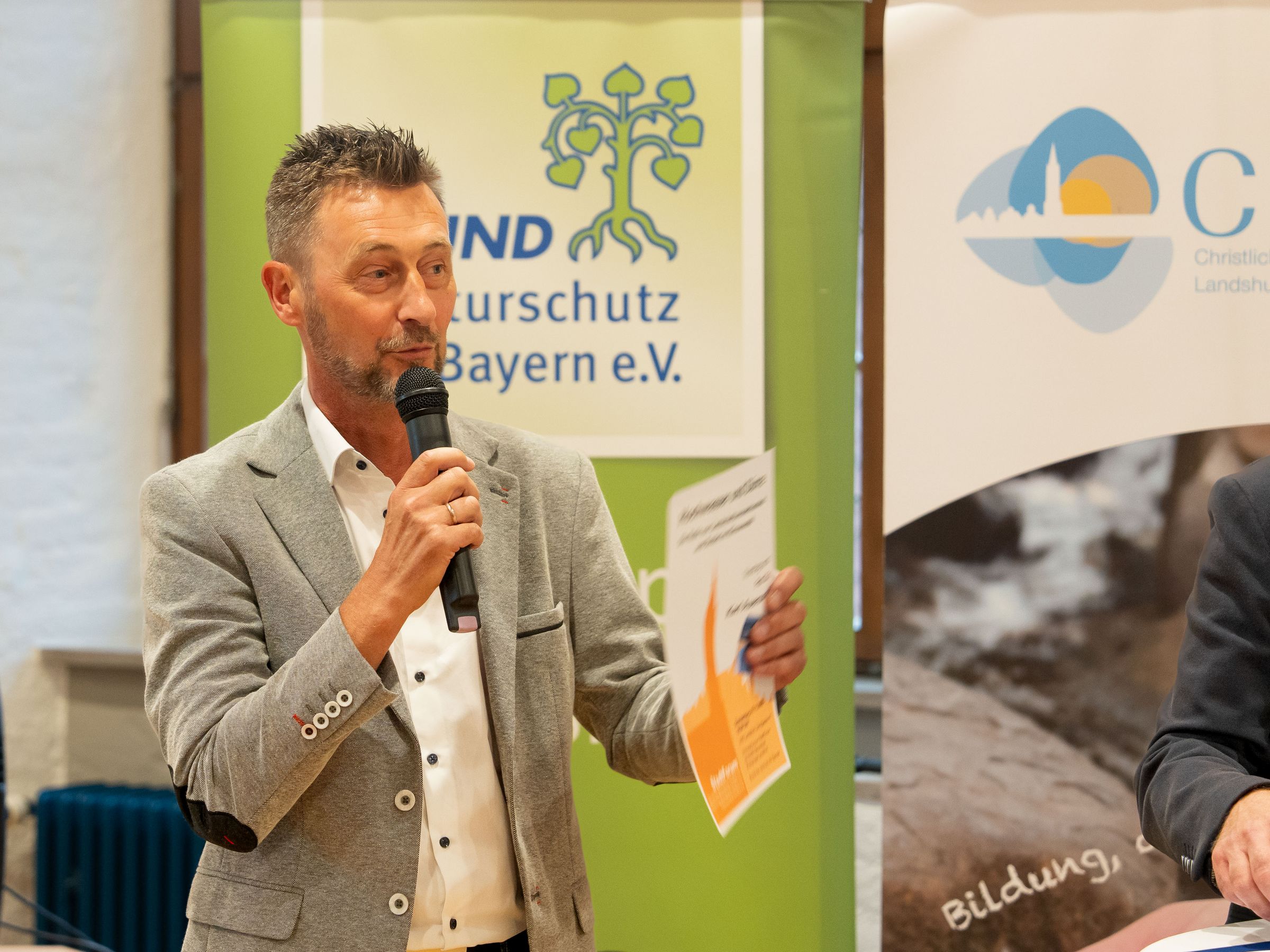 Podiumsdiskussion zu gemeinwohlorientierter Landnutzung