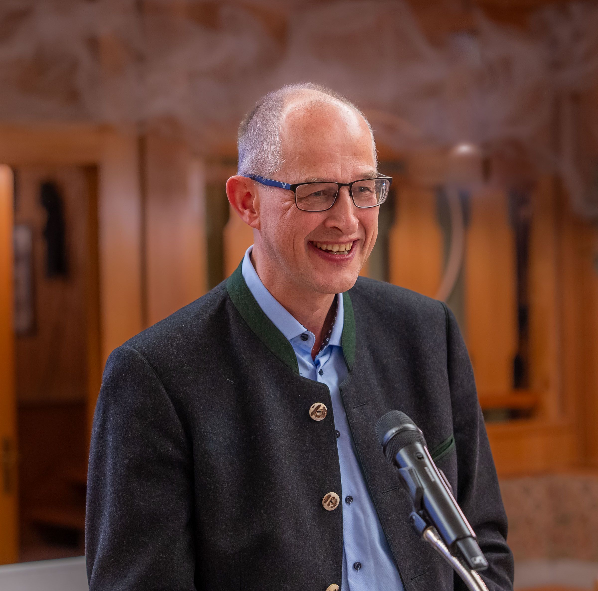 Schulleiter Michael Lobinger | Bild: Heinrich Inkoferer Ökoschule Schönbrunn Landshut Meisterarbeitsprojekt Geschenk