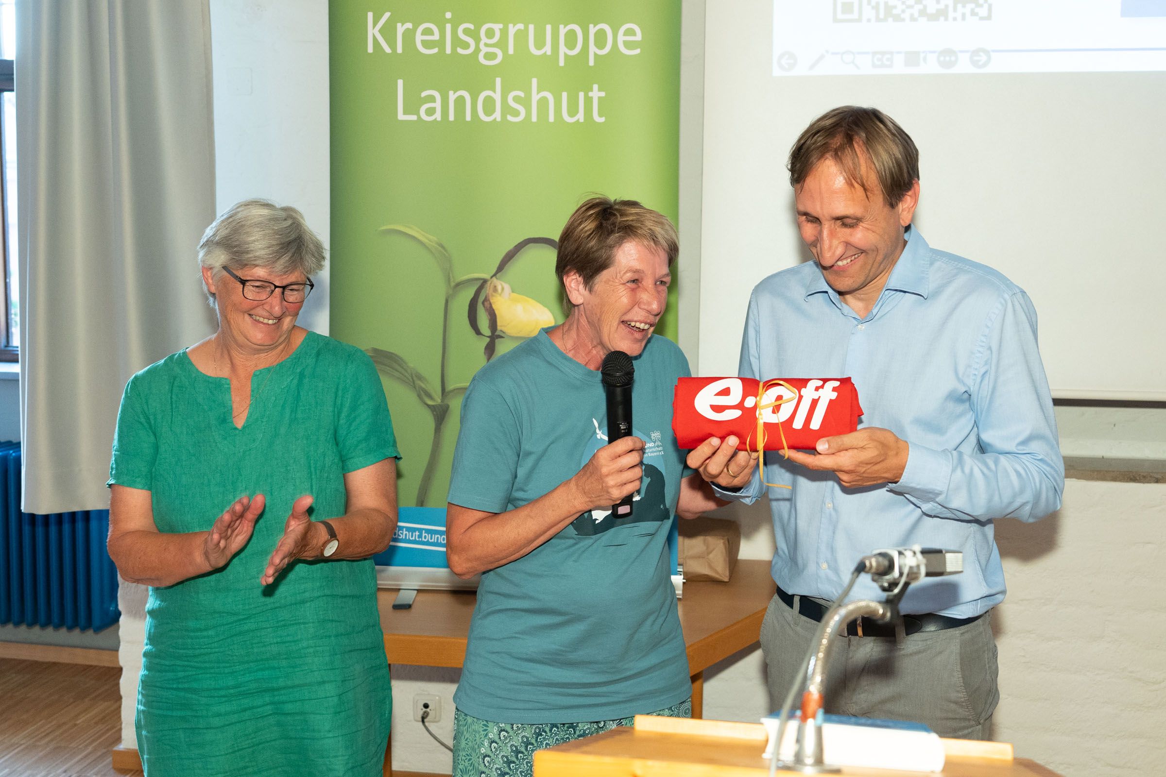 Ein Geschenk für Herrn Sterner | Bild: Heinrich Inkoferer