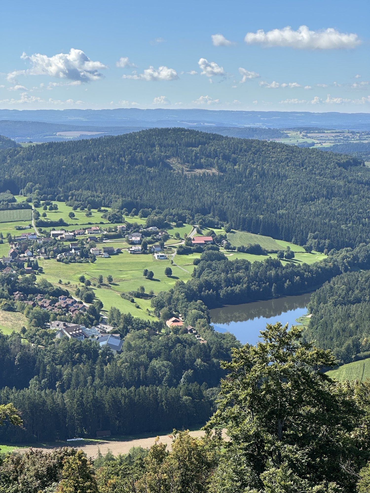 Burgruine Schwarzwihrberg, Eixendorfer See
